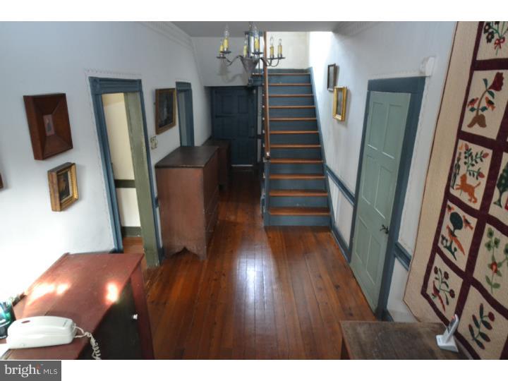 47 Stathems Neck Road Greenwich, NJ 08323 - Photo 12 of 25 Hallway