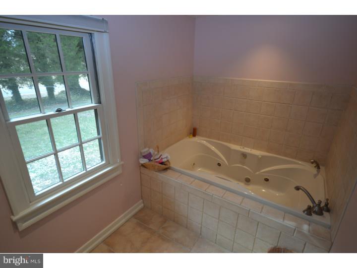 47 Stathems Neck Road Greenwich, NJ 08323 - Photo 19 of 25 Master Bathroom