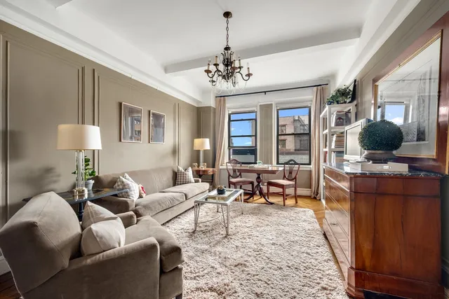 $725,000 | 535 West 110th Street, Unit 11B | Morningside Heights