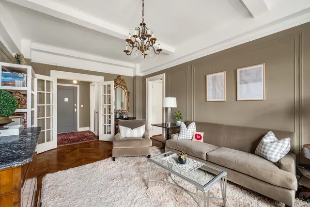 $725,000 | 535 West 110th Street, Unit 11B | Morningside Heights