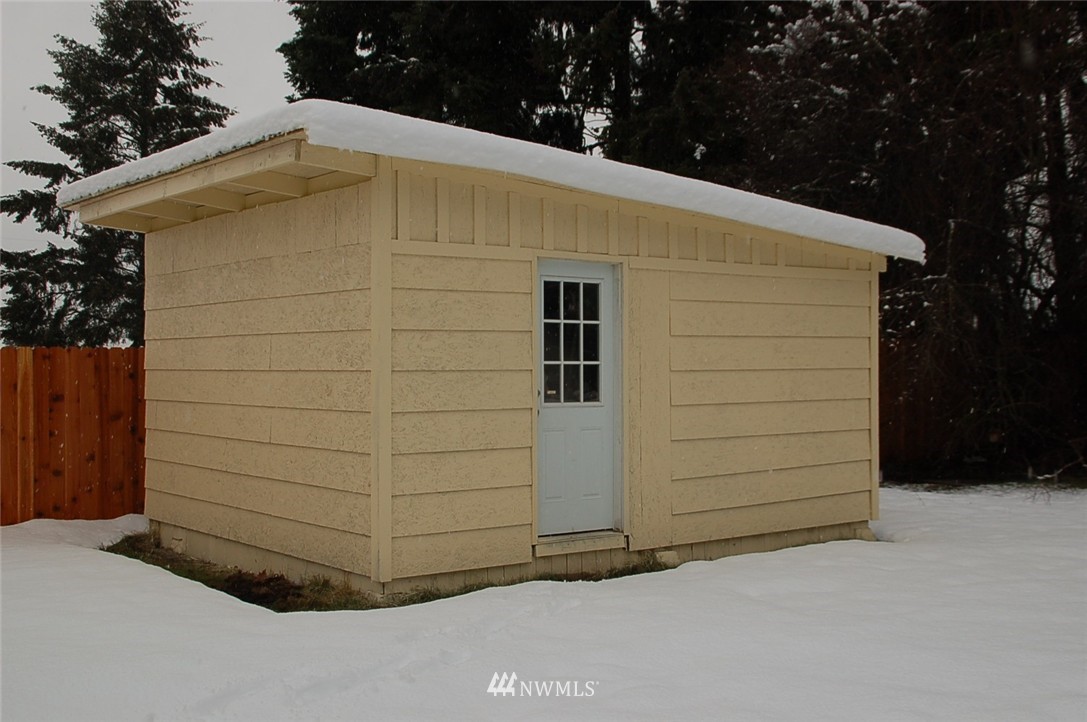 2812 Northeast 12th Street Renton, WA 98056 - Photo 15 of 24 Gallery Image 15