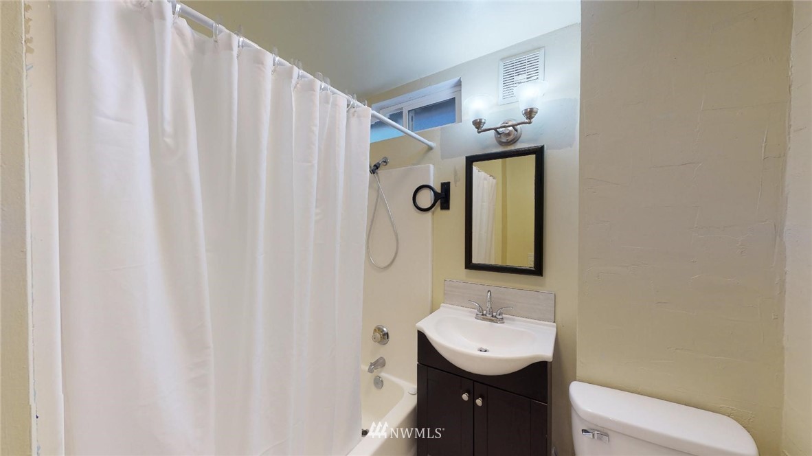 4338 Pine Road Northeast Bremerton, WA 98310 - Photo 14 of 23 Gallery Image 14
