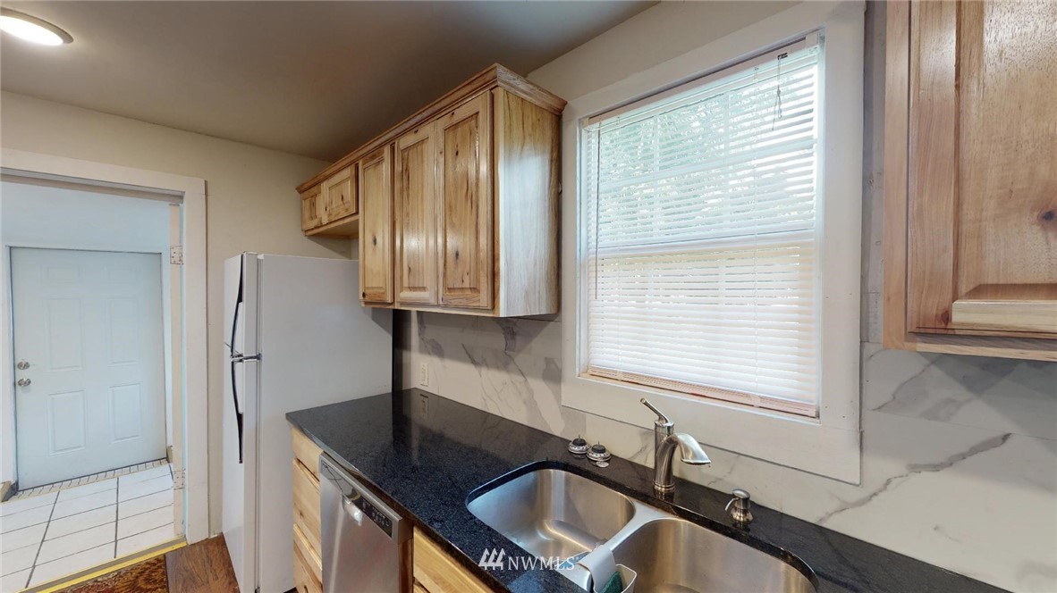 4338 Pine Road Northeast Bremerton, WA 98310 - Photo 10 of 23 Gallery Image 10