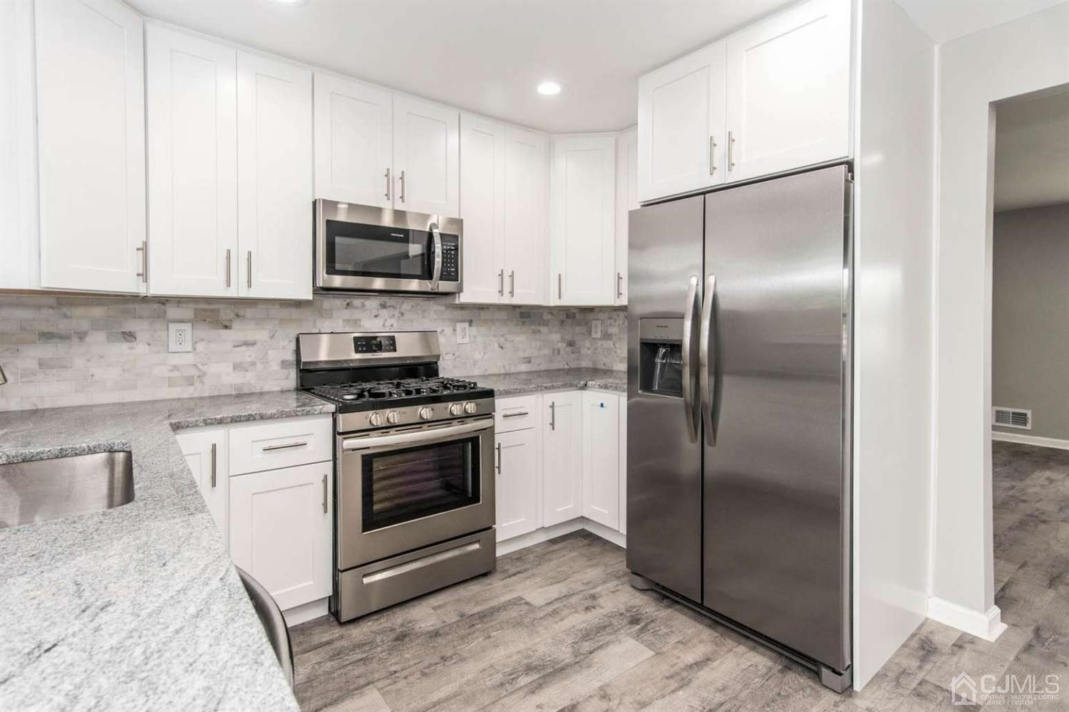 808 Curie Road North Brunswick, NJ 08902 - Photo 5 of 18