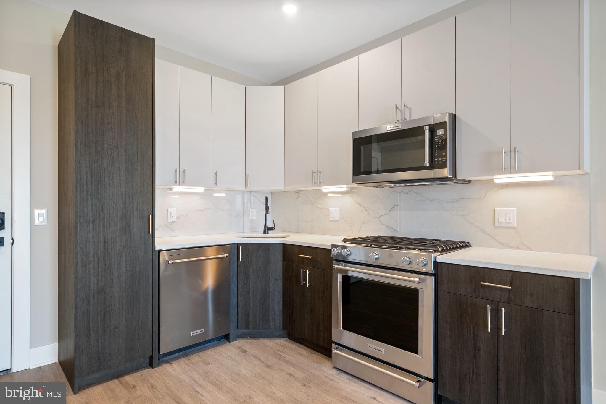 408-10 North Front Street, Unit 7 Philadelphia, PA 19123 - Photo 6 of 23