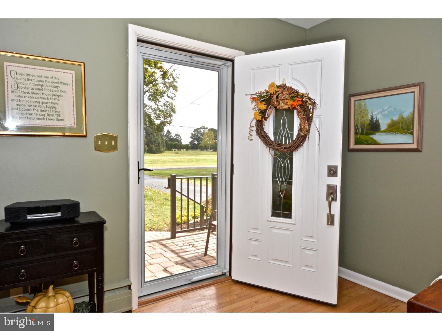 384 South Post Road Princeton Junction, NJ 08550 - Photo 3 of 25