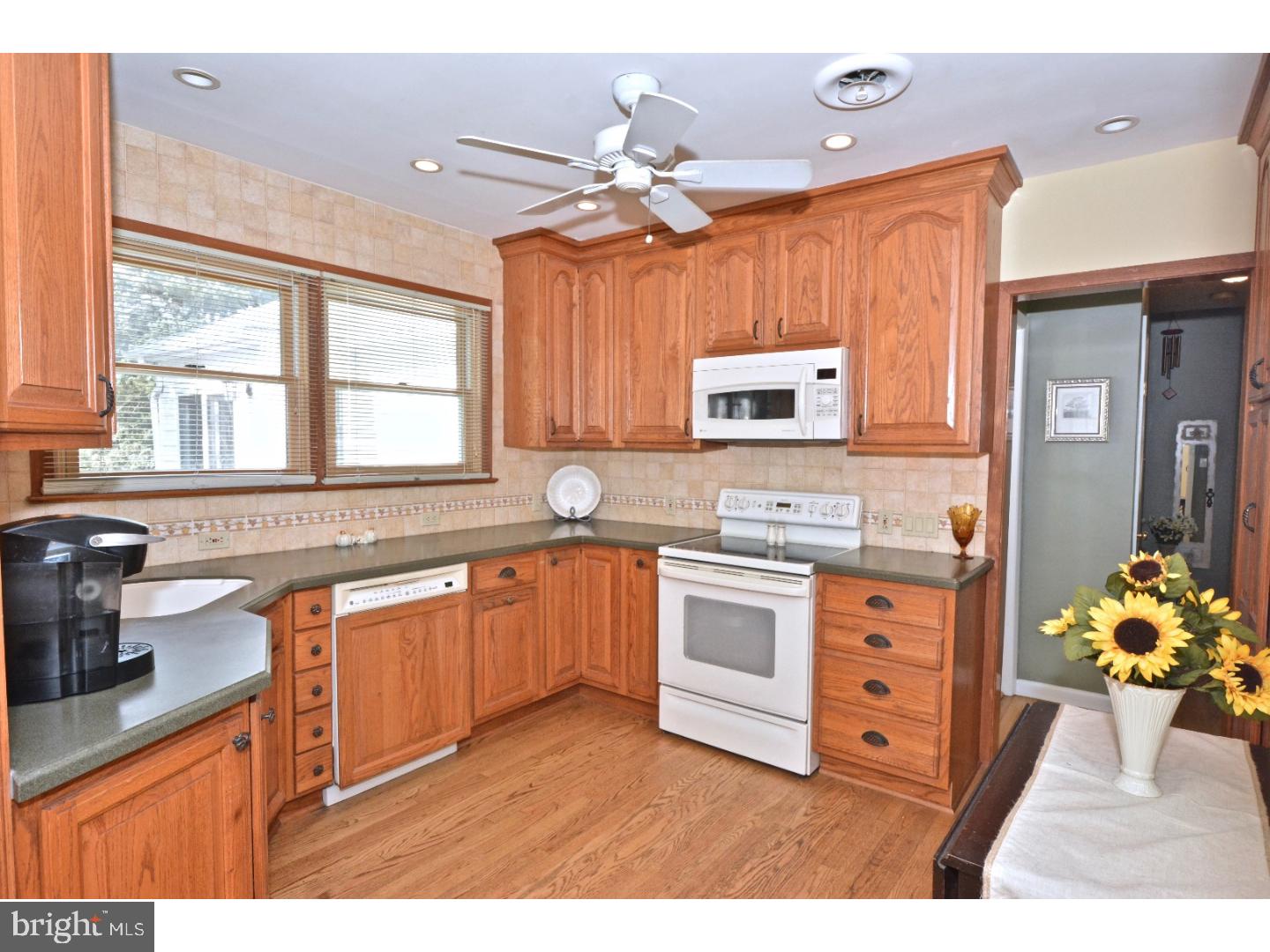 384 South Post Road Princeton Junction, NJ 08550 - Photo 8 of 25 Kitchen