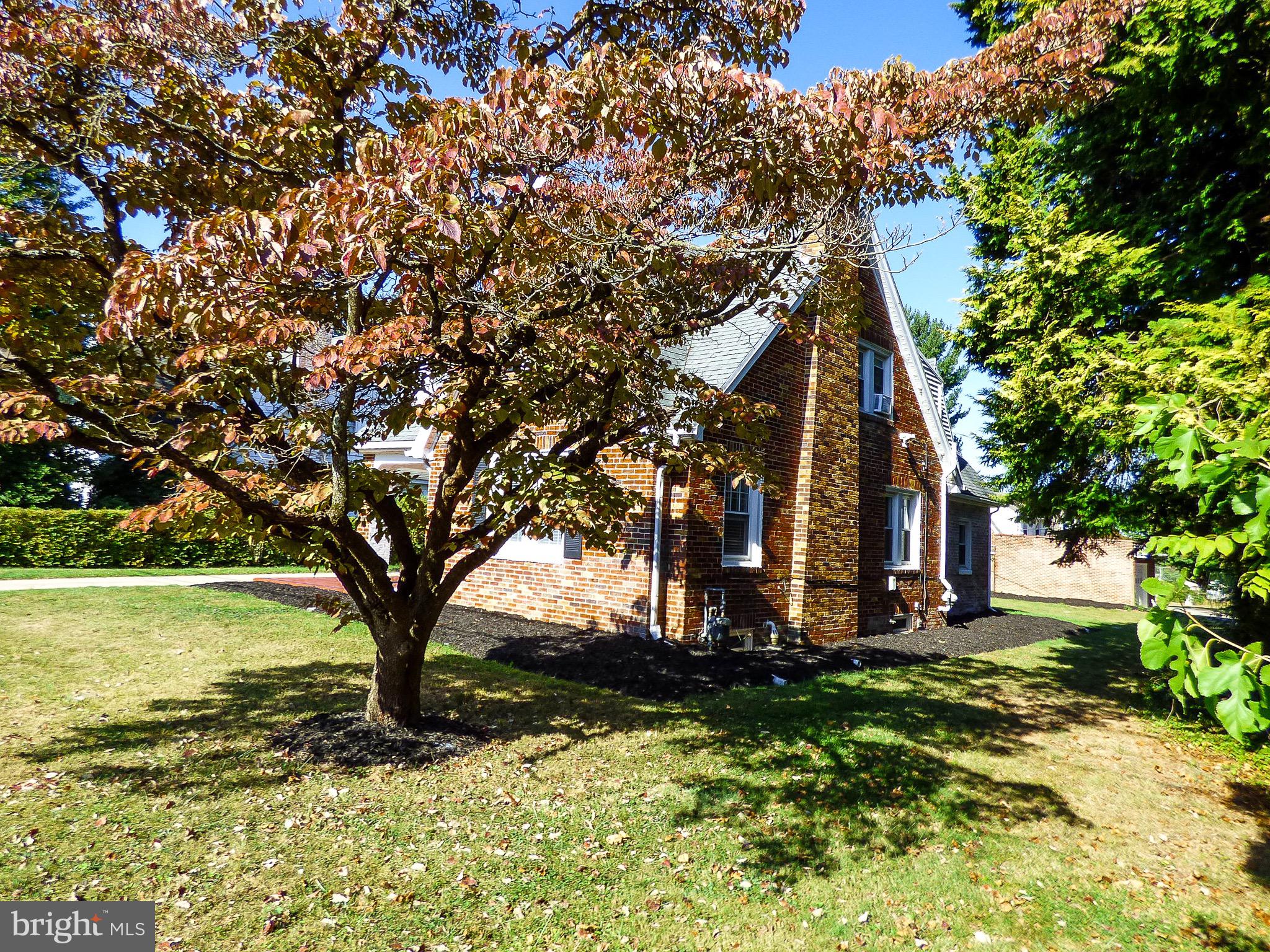 477 Hillcrest Road York, PA 17403 - Photo 4 of 45