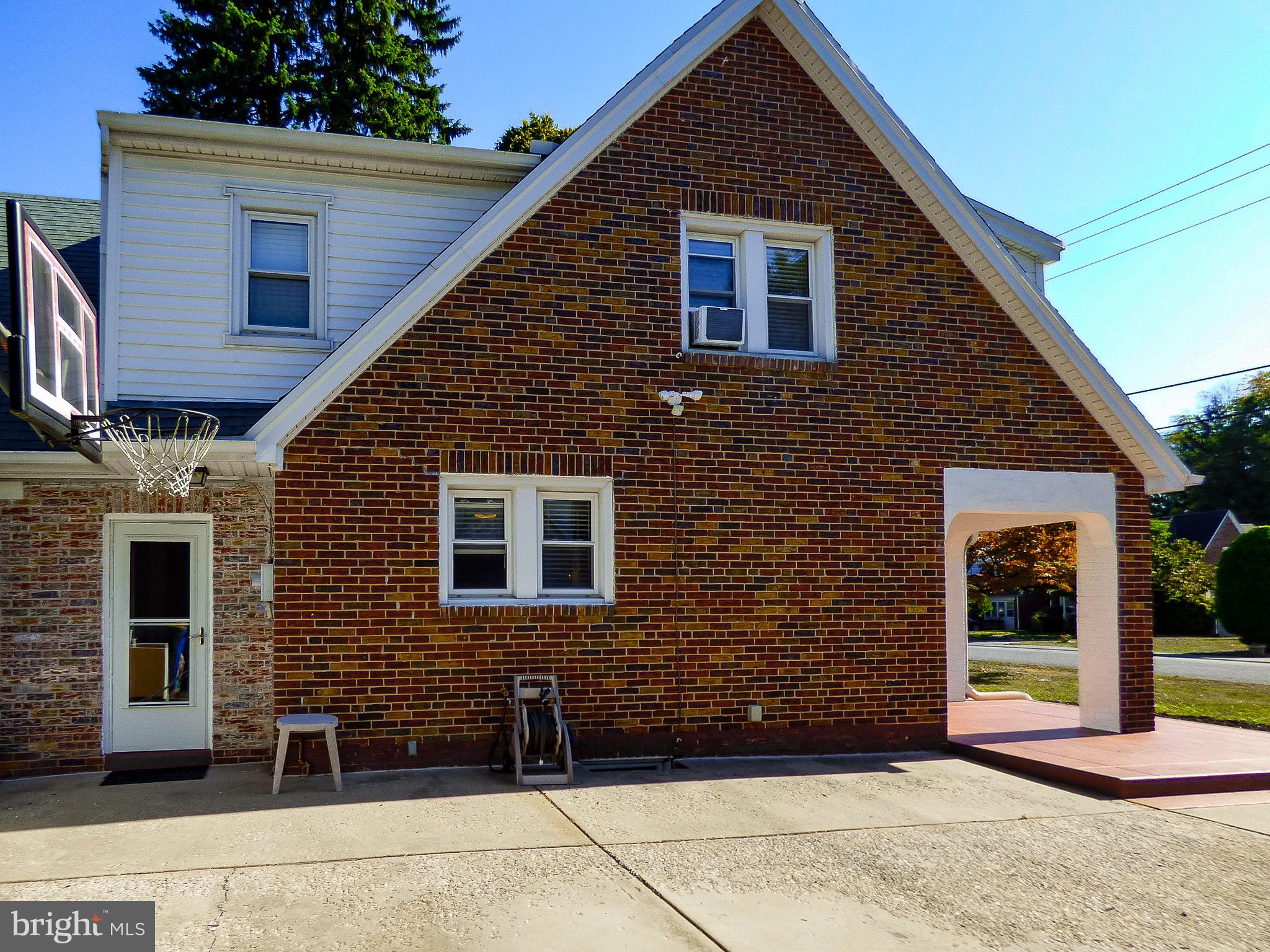 477 Hillcrest Road York, PA 17403 - Photo 8 of 45