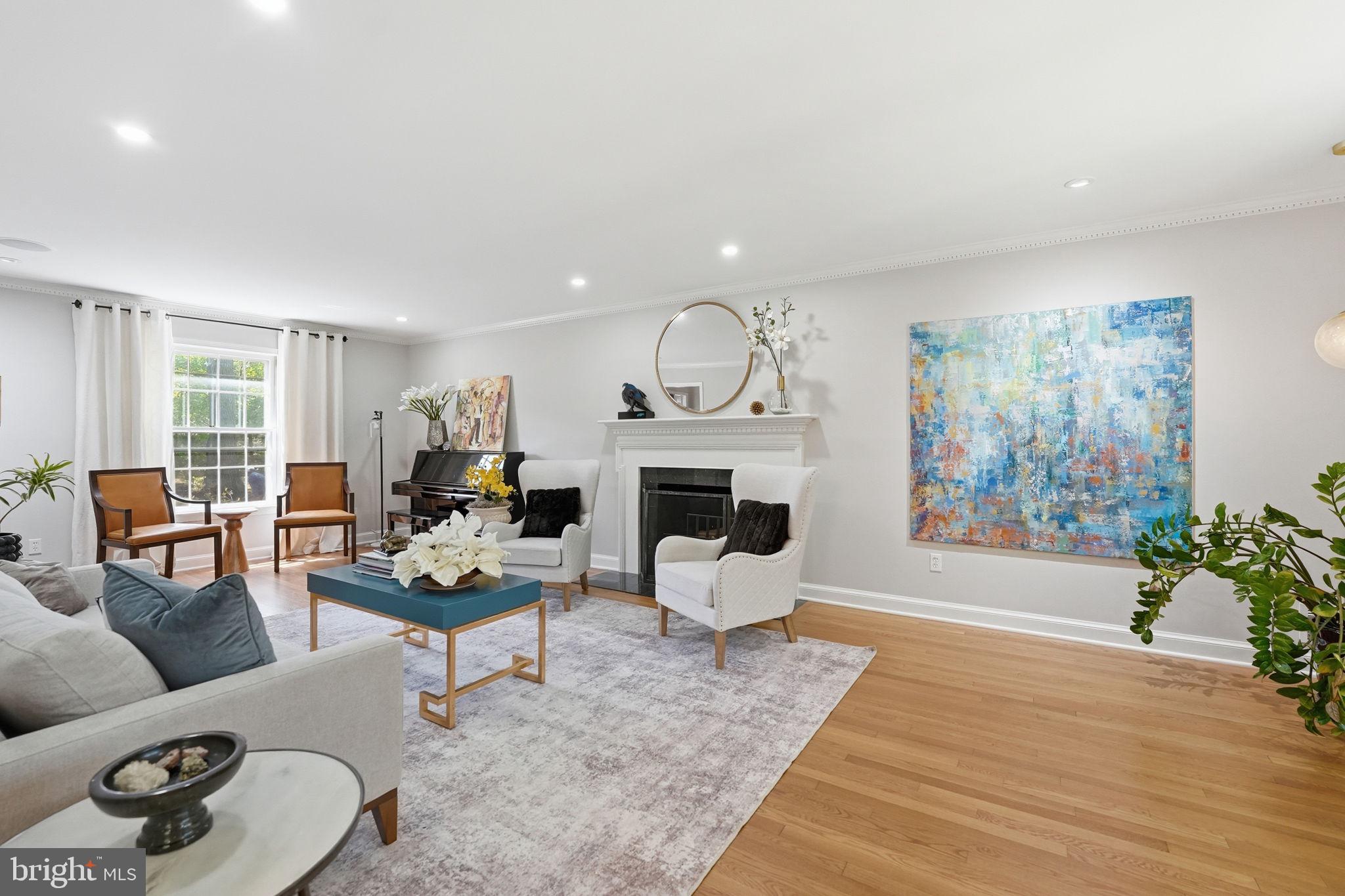 969 Spencer Road McLean, VA 22102 - Photo 16 of 56 Living room