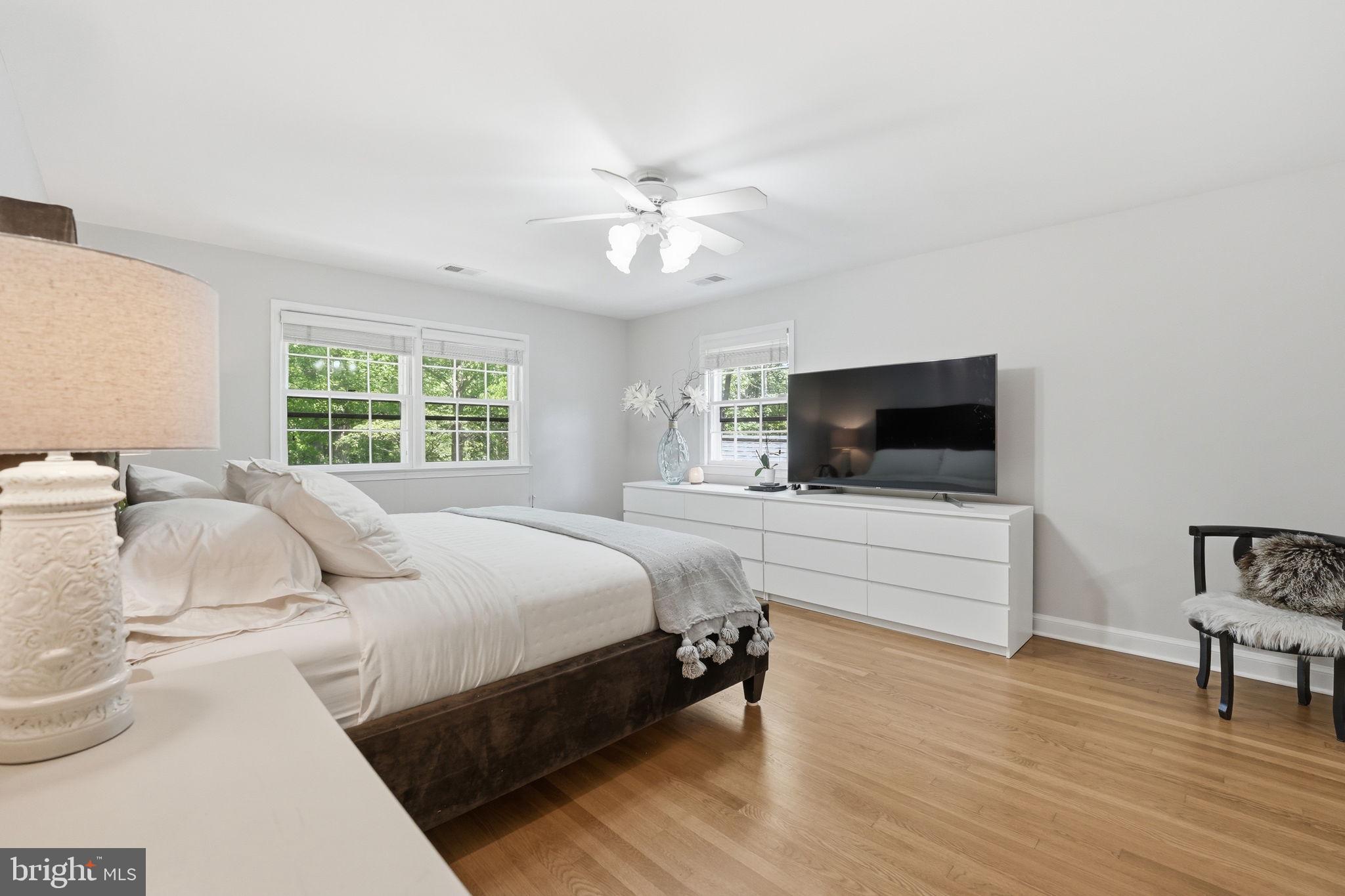 969 Spencer Road McLean, VA 22102 - Photo 24 of 56 Primary bedroom