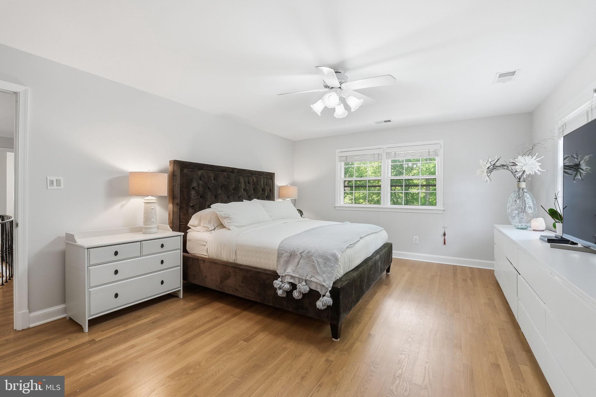 969 Spencer Road McLean, VA 22102 - Photo 25 of 56 Primary bedroom