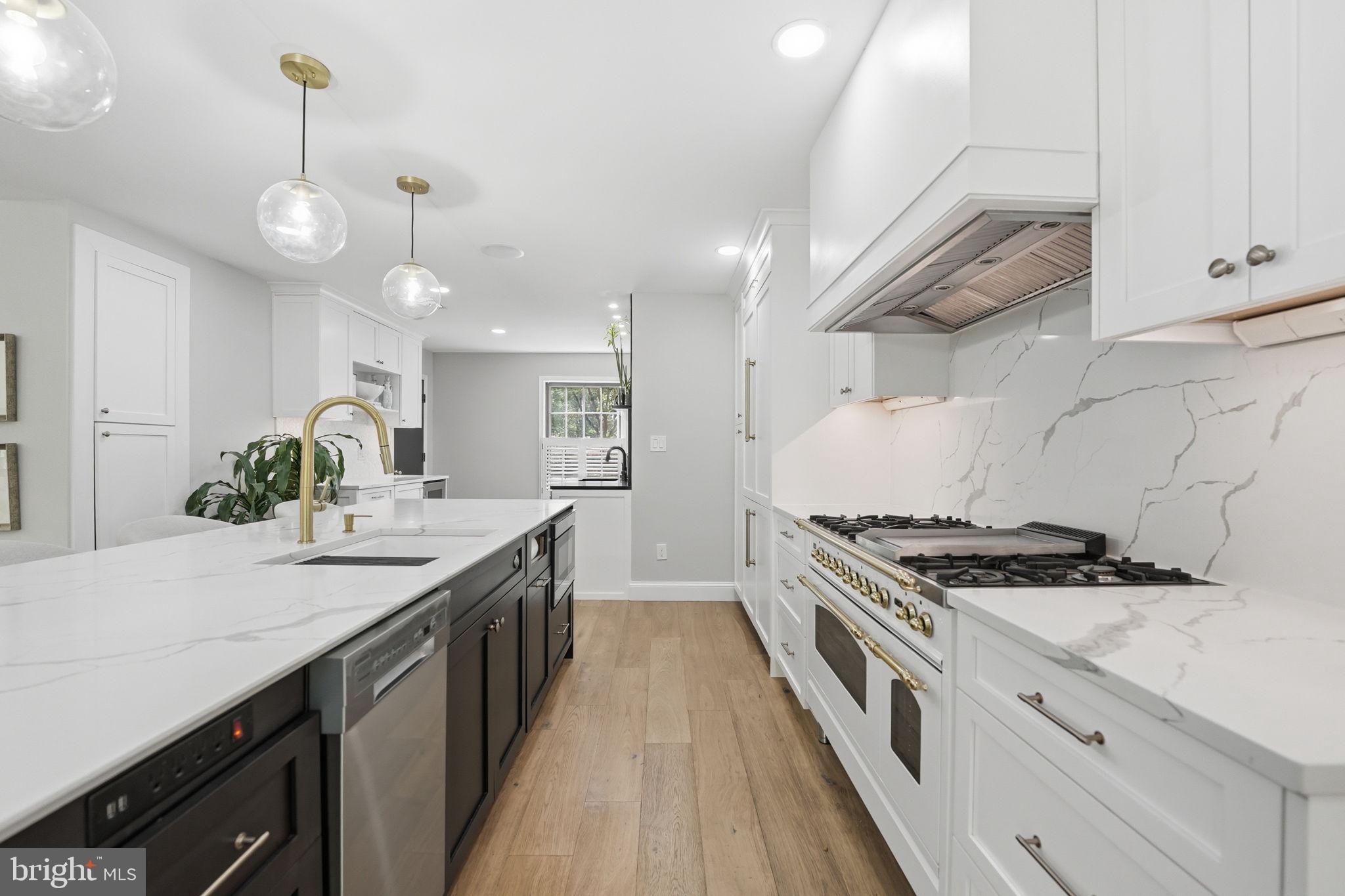 969 Spencer Road McLean, VA 22102 - Photo 6 of 56 Kitchen