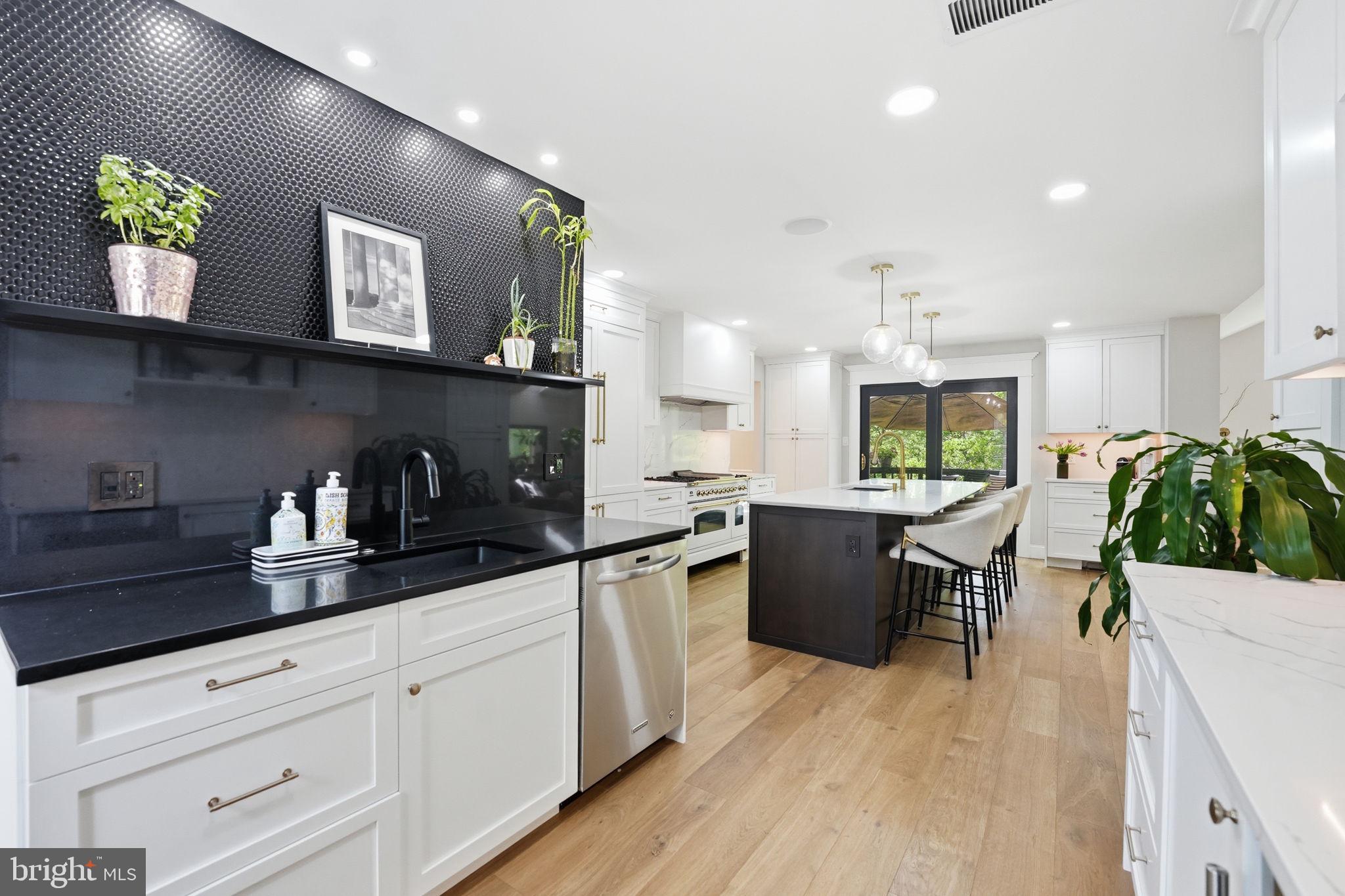 969 Spencer Road McLean, VA 22102 - Photo 7 of 56 Kitchen