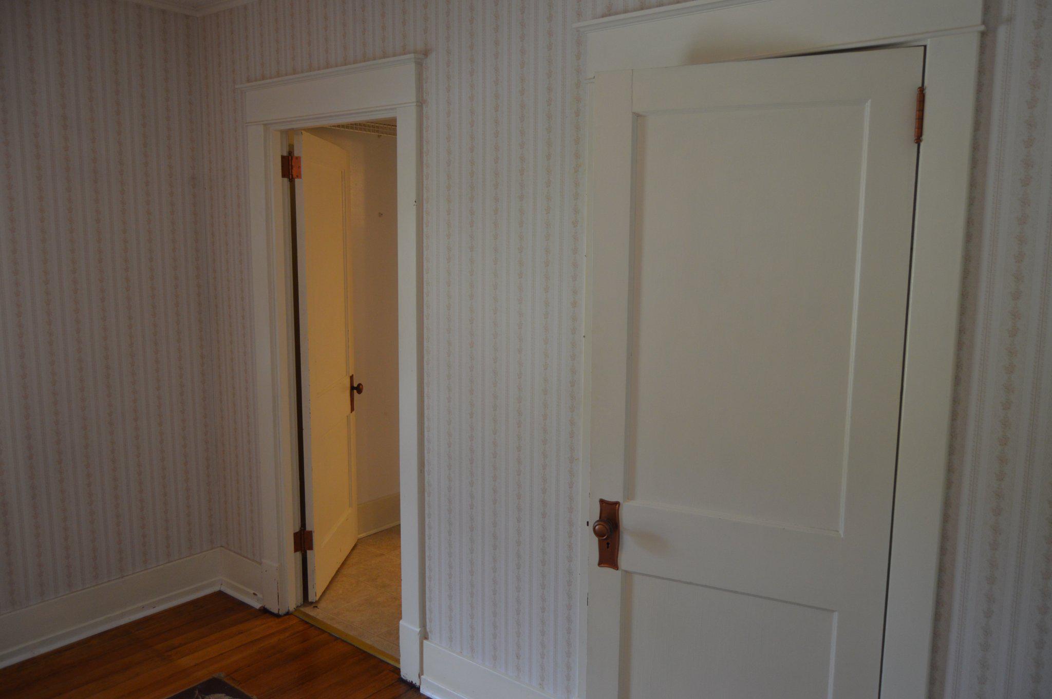 3225 Cold Springs Road Huntingdon, PA 16652 - Photo 25 of 40 Entry to Full Bath