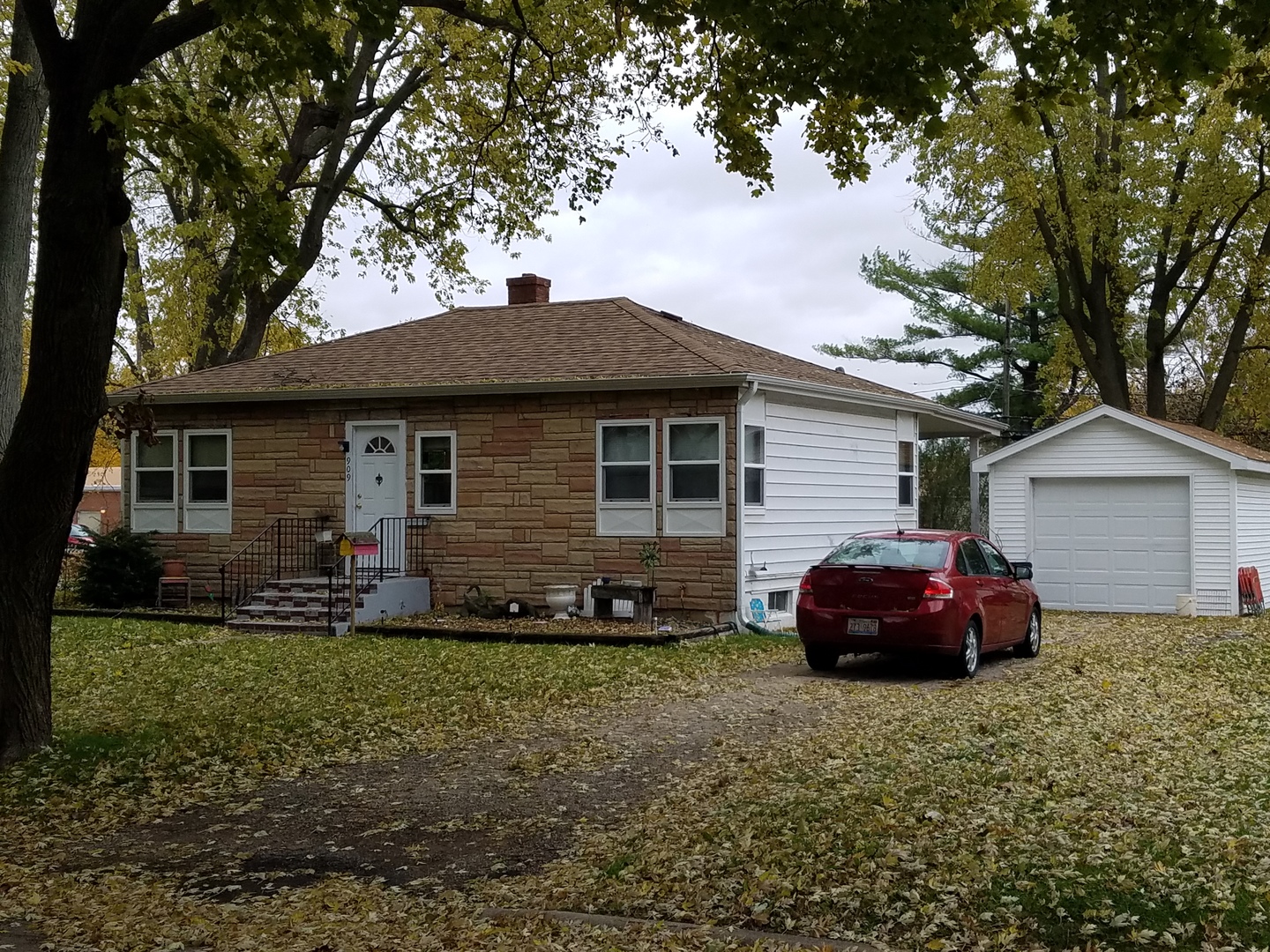 909 North Main Street Rochelle, IL 61068 - Photo 1 of 10
