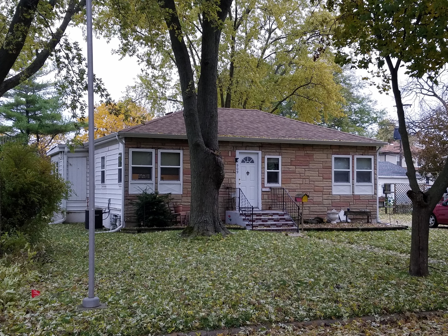 909 North Main Street Rochelle, IL 61068 - Photo 2 of 10