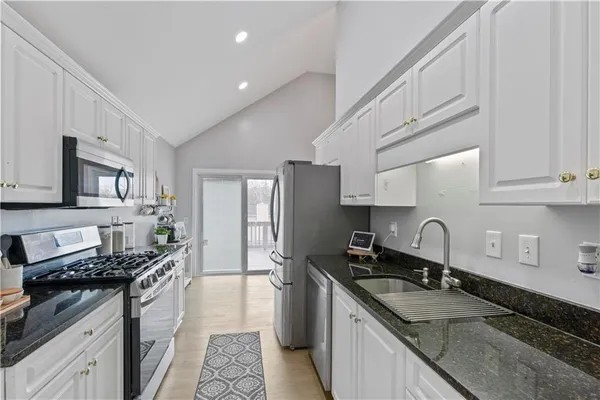 $2,950 | 2437 Pondside Place Northeast, Marietta, GA 30062