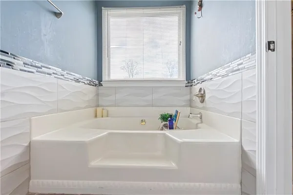 $2,950 | 2437 Pondside Place Northeast, Marietta, GA 30062