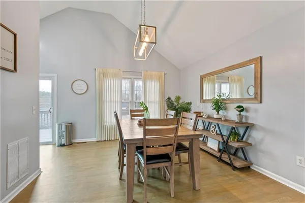 $2,950 | 2437 Pondside Place Northeast, Marietta, GA 30062