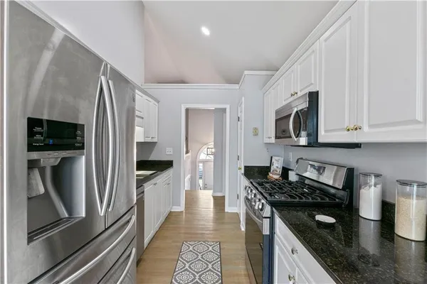 $2,950 | 2437 Pondside Place Northeast, Marietta, GA 30062