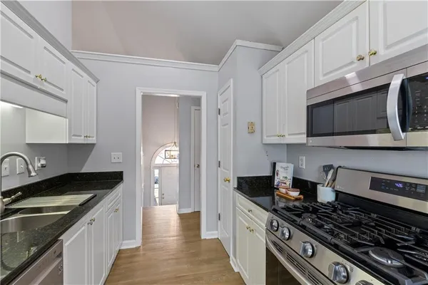 $2,950 | 2437 Pondside Place Northeast, Marietta, GA 30062