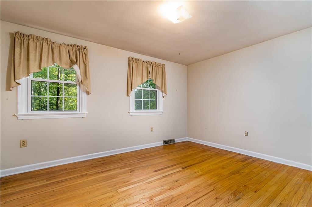 107 Checkerberry Road Baden, PA 15005 - Photo 18 of 24 Gallery Image 18