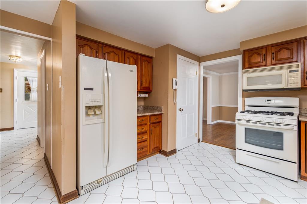 107 Checkerberry Road Baden, PA 15005 - Photo 9 of 24 Gallery Image 9
