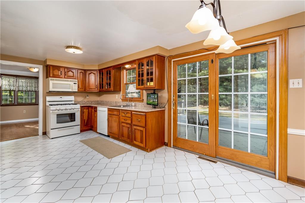 107 Checkerberry Road Baden, PA 15005 - Photo 10 of 24 Gallery Image 10