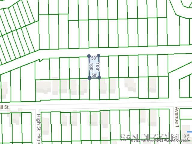 12 Blk 2mb 011/018 Country Club Heights Lake, Unit 1 Lake Elsinore, CA 92530 - Photo 3 of 4 a view of a black gate