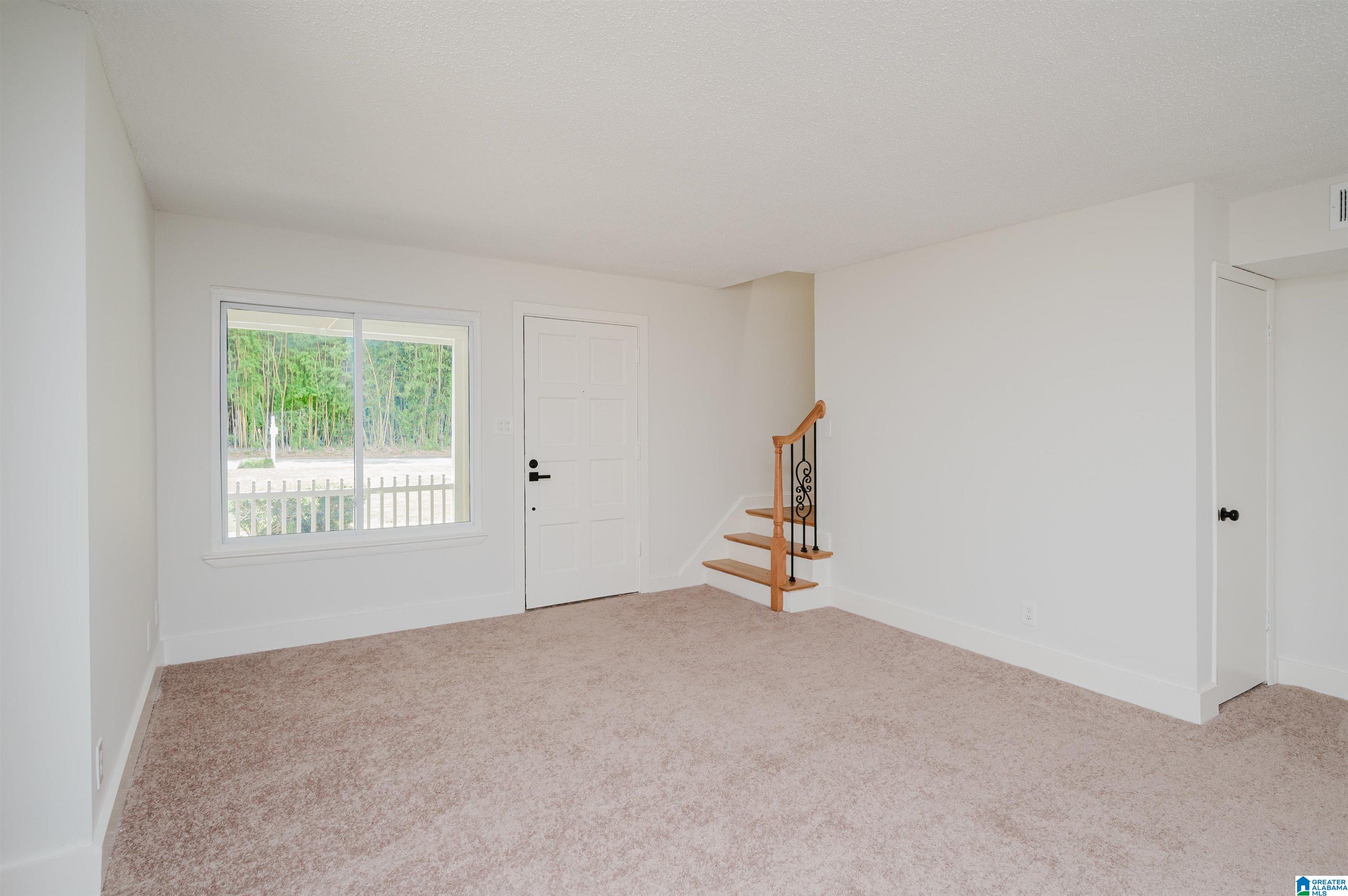 1834 Oakleaf Lane Birmingham, AL 35215 - Photo 9 of 40