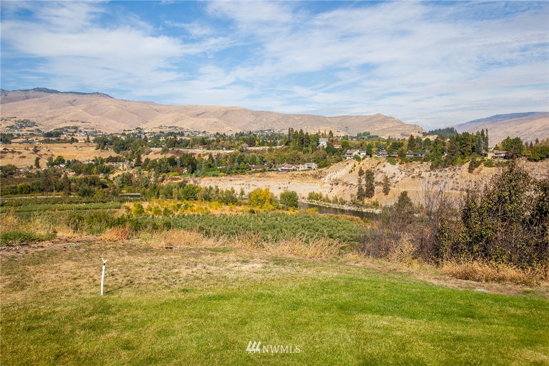 1805 Horselake Road Wenatchee, WA 98801 - Photo 11 of 16 Gallery Image 11
