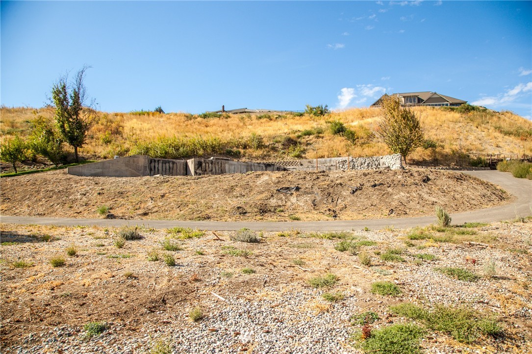 1805 Horselake Road Wenatchee, WA 98801 - Photo 14 of 16 Gallery Image 14