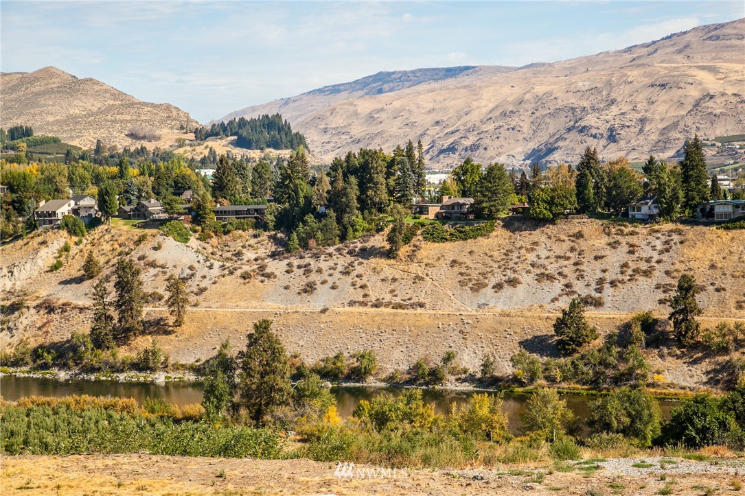 1805 Horselake Road Wenatchee, WA 98801 - Photo 10 of 16 Gallery Image 10