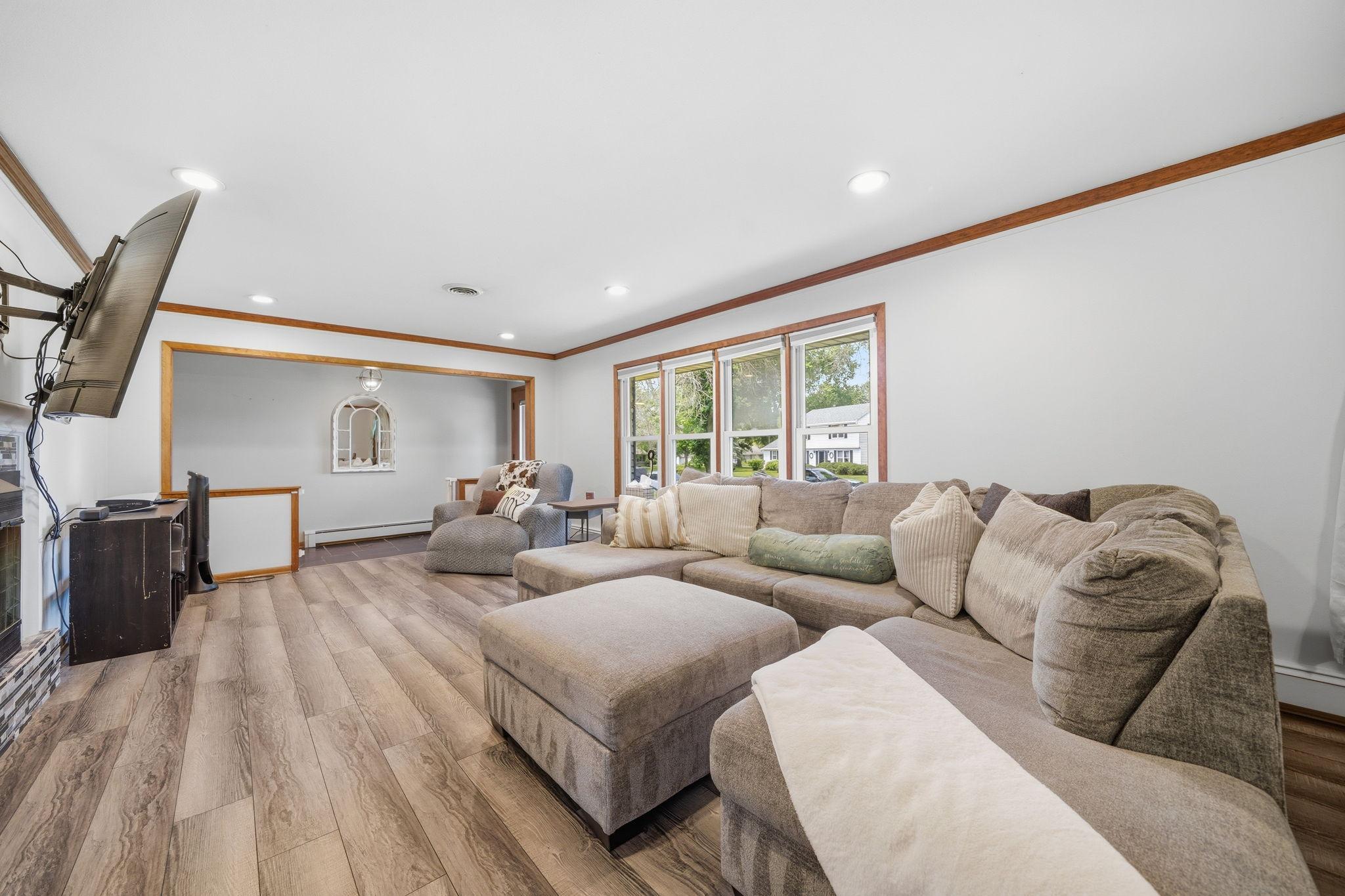 208 Snow Ridge Le Sueur, MN 56058 - Photo 4 of 33