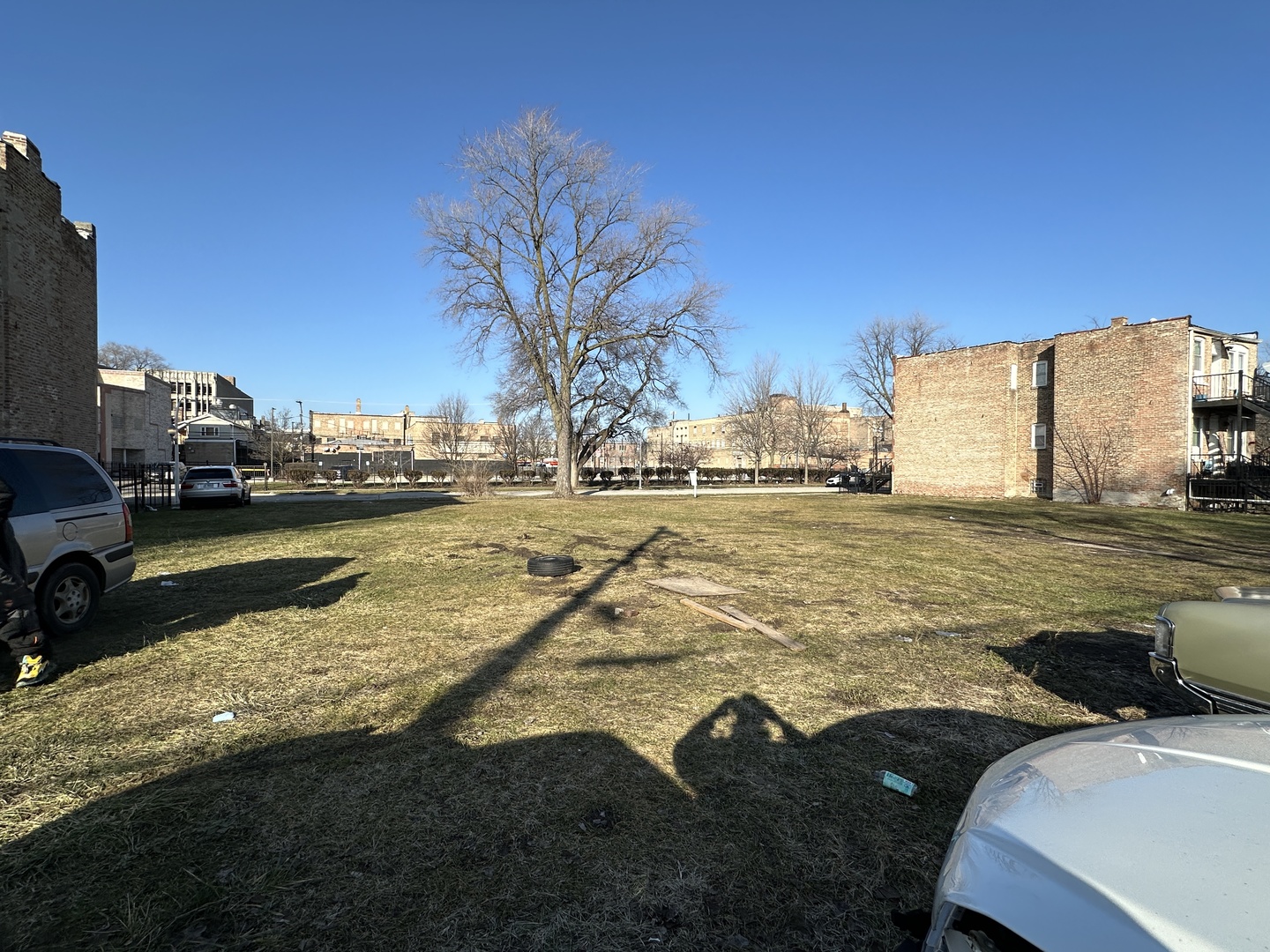 4111 West Monroe Street Chicago, IL 60624 - Photo 2 of 7 a view of a ocean with a yard