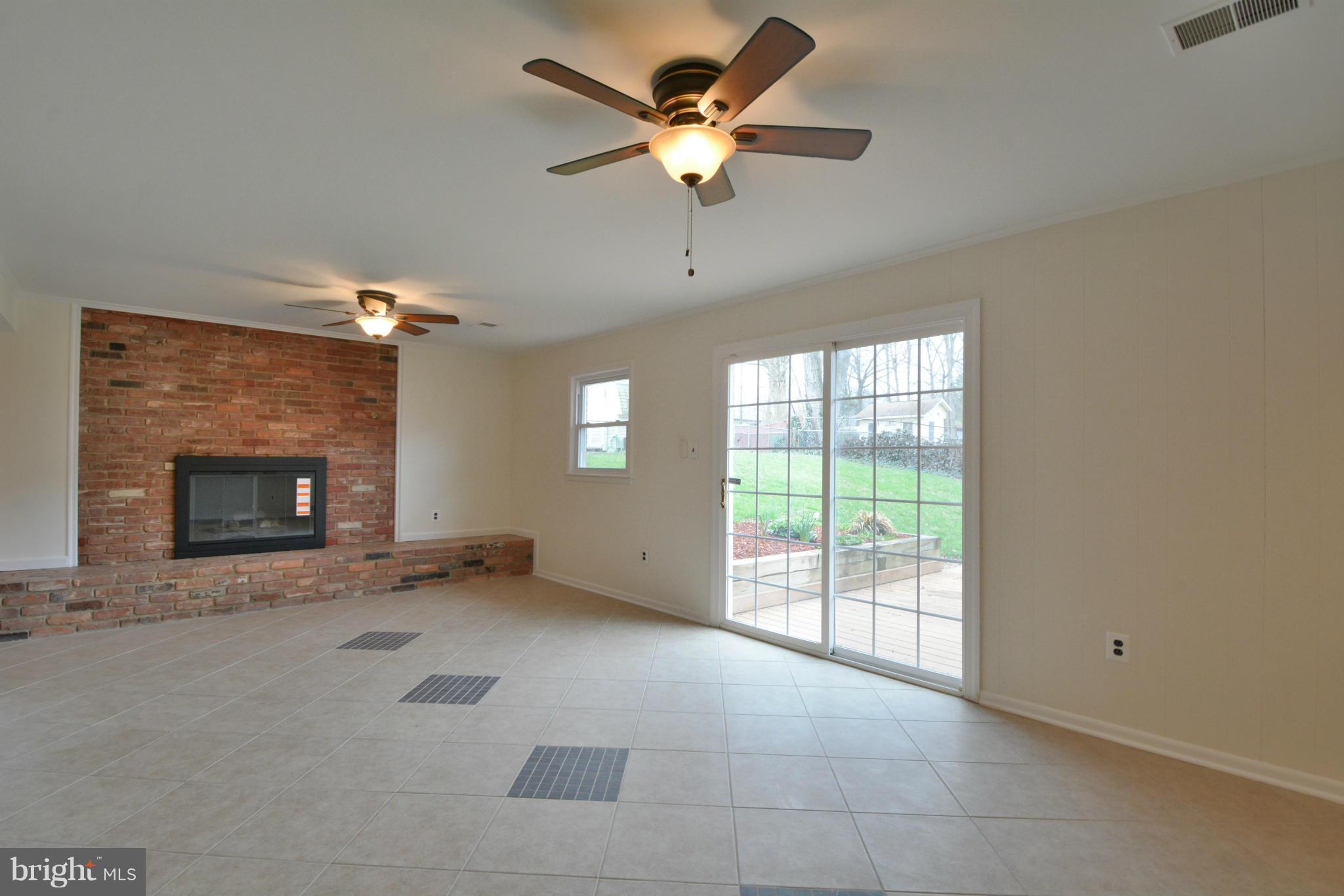 7500 Castle Road Manassas, VA 20109 - Photo 26 of 30 Family Room