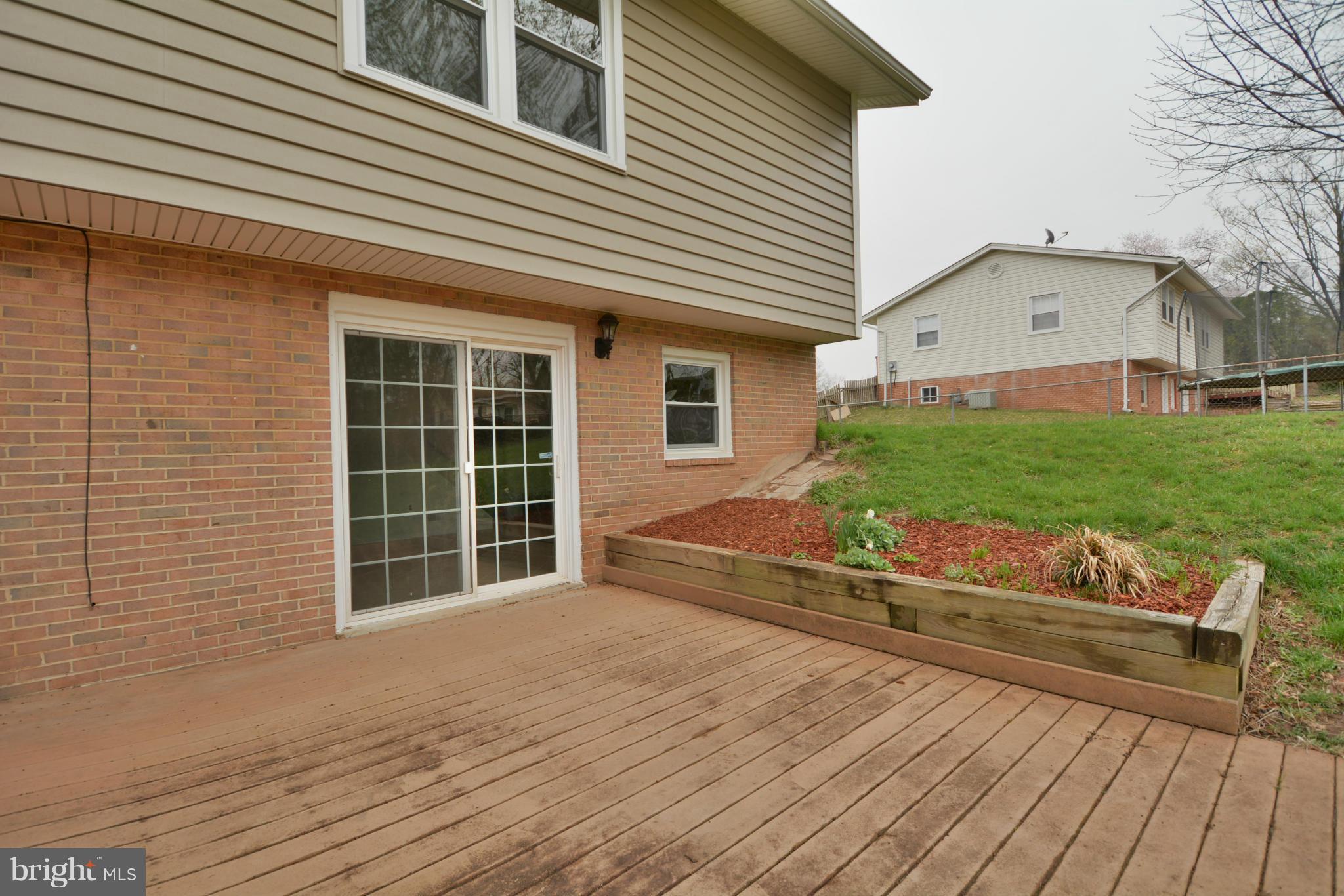 7500 Castle Road Manassas, VA 20109 - Photo 28 of 30 Exterior (Rear)