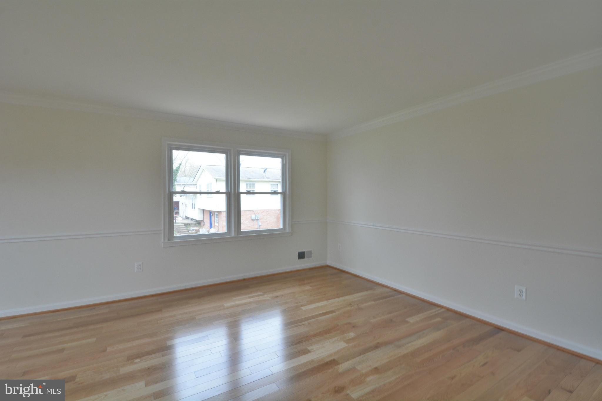 7500 Castle Road Manassas, VA 20109 - Photo 4 of 30 Living Room