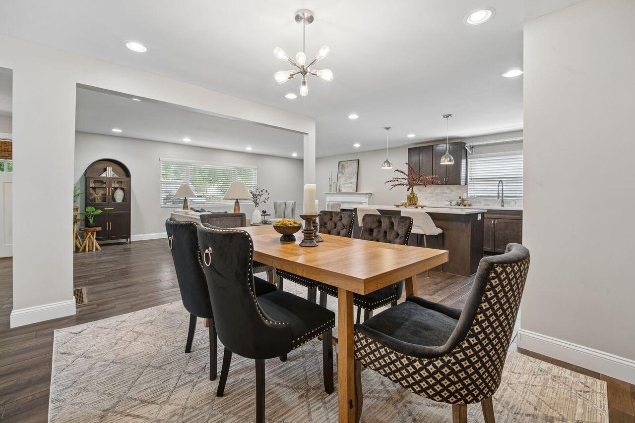 1430 Ashdowne Road Upper Arlington, OH 43221 - Photo 3 of 51 great for gathering,