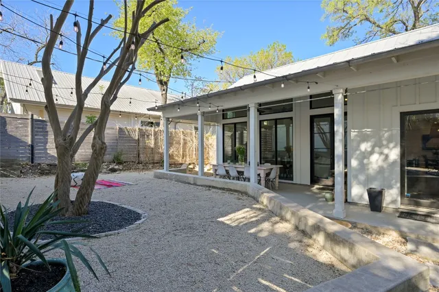 a view of outdoor space