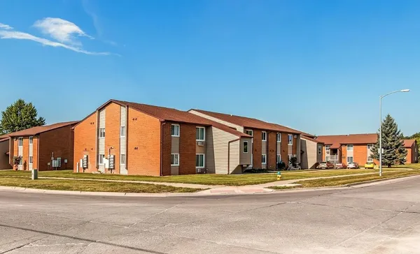 $780 | 902-905 North 14th Street, Indianola, IA 50125