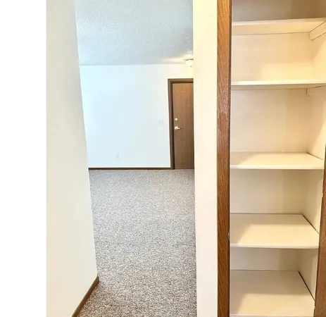 $780 | 902-905 North 14th Street, Indianola, IA 50125