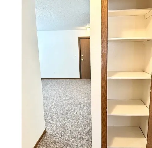 $780 | 902-905 North 14th Street, Indianola, IA 50125