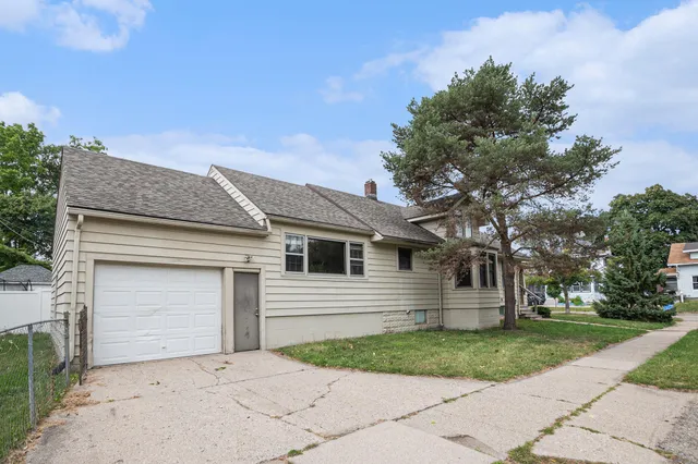 $119,500 | 1346 Eureka Street, Lansing, MI 48912
