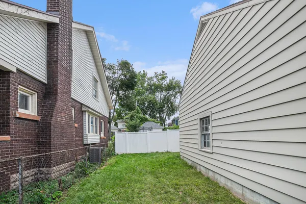 $149,900 | 1346 Eureka Street, Lansing, MI 48912