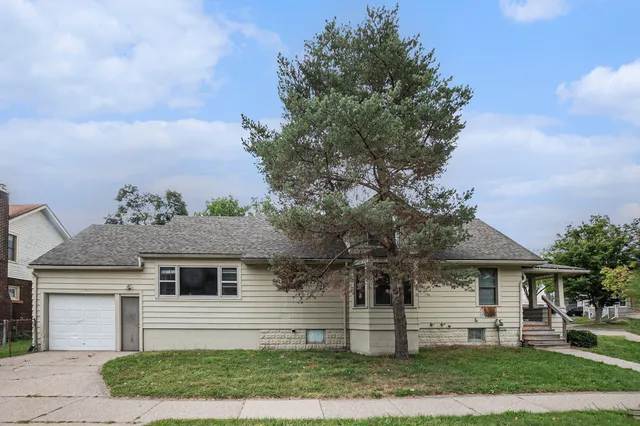 $149,900 | 1346 Eureka Street, Lansing, MI 48912