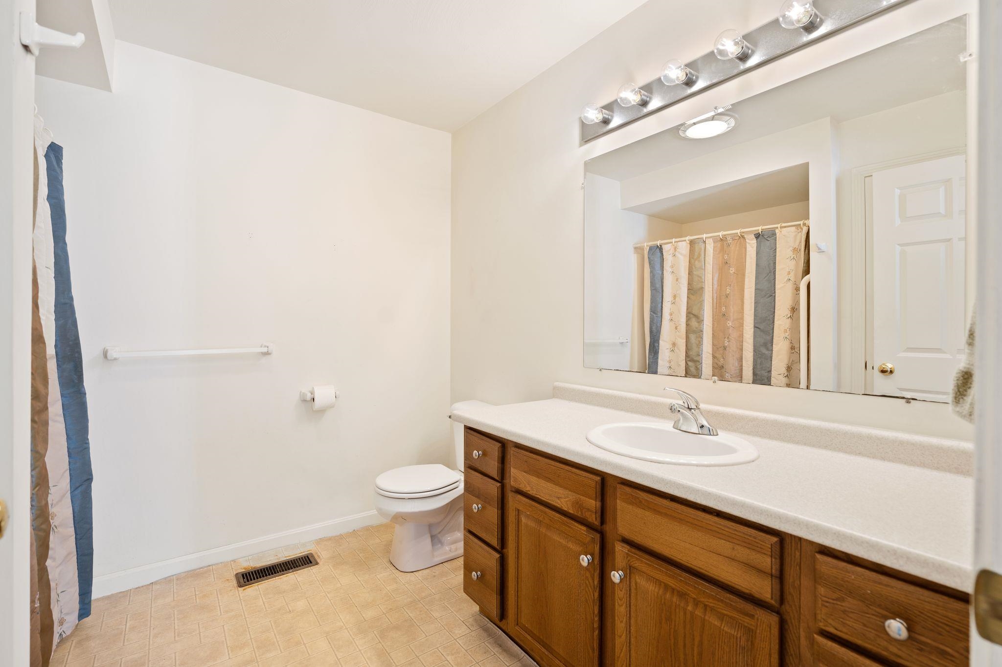 20 Pleasant Street Windham, NH 03087 - Photo 11 of 29