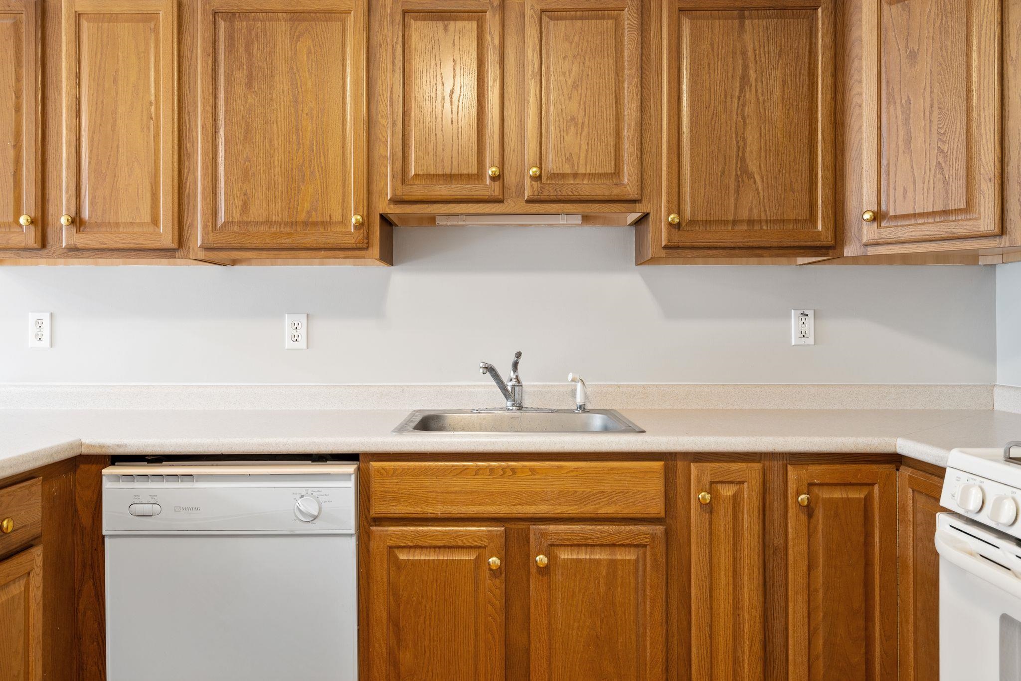 20 Pleasant Street Windham, NH 03087 - Photo 26 of 29