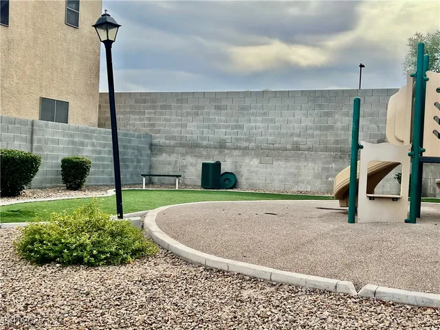 $1,745 | 1324 Sun Village Avenue, Las Vegas, NV 89183